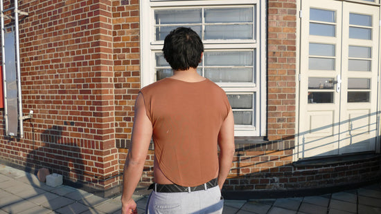 Back view of the LESPIRANT LCut open front and sleeveless undershirt in copper color